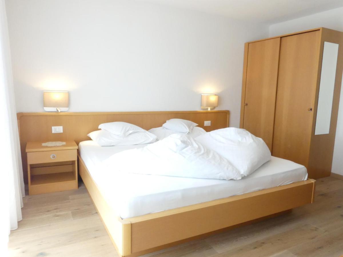 Garni Hotel Dorothea Tirolo Eksteriør billede