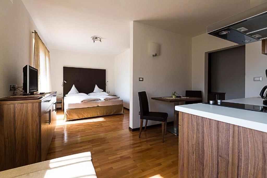 Garni Hotel Dorothea Tirolo Eksteriør billede