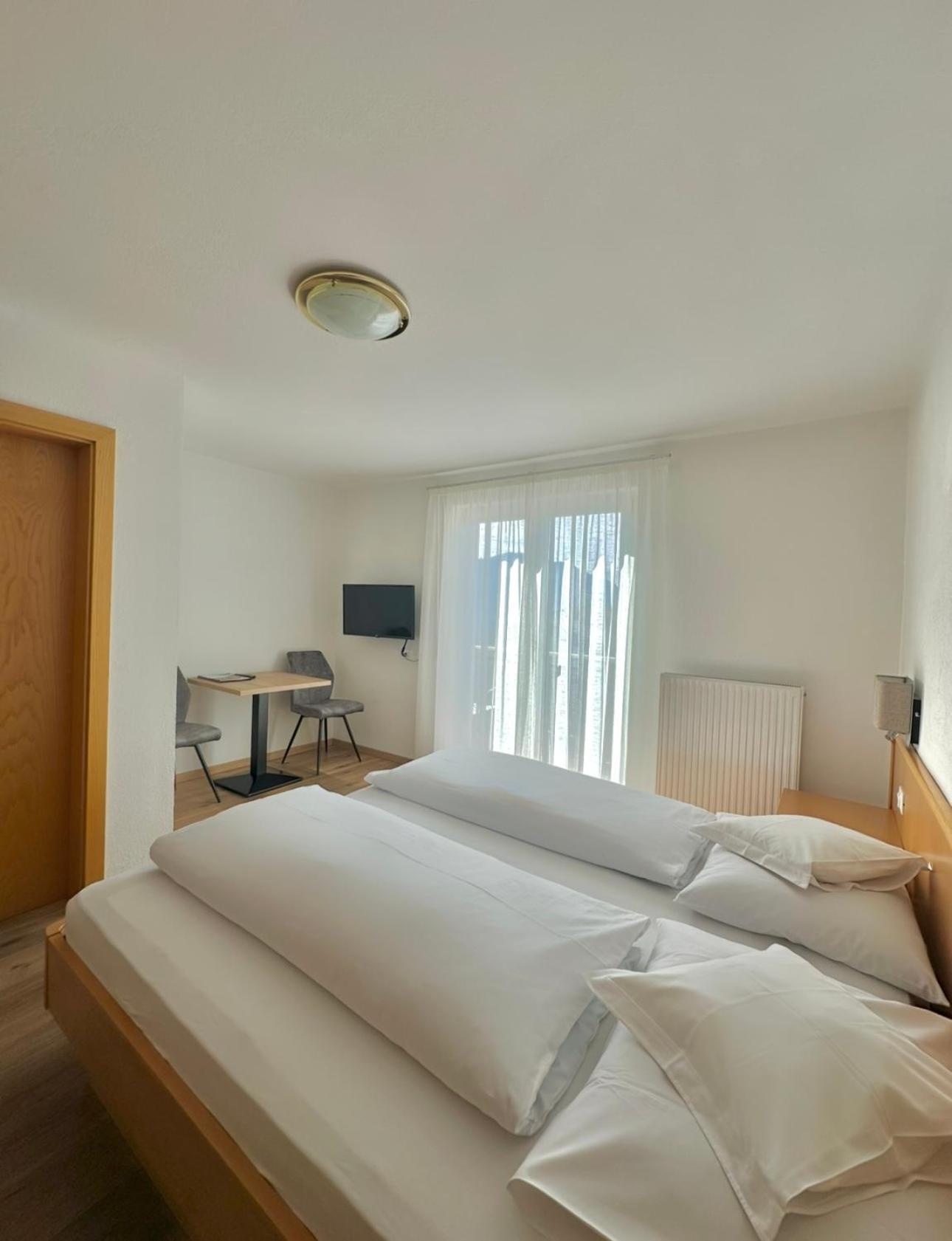 Garni Hotel Dorothea Tirolo Eksteriør billede