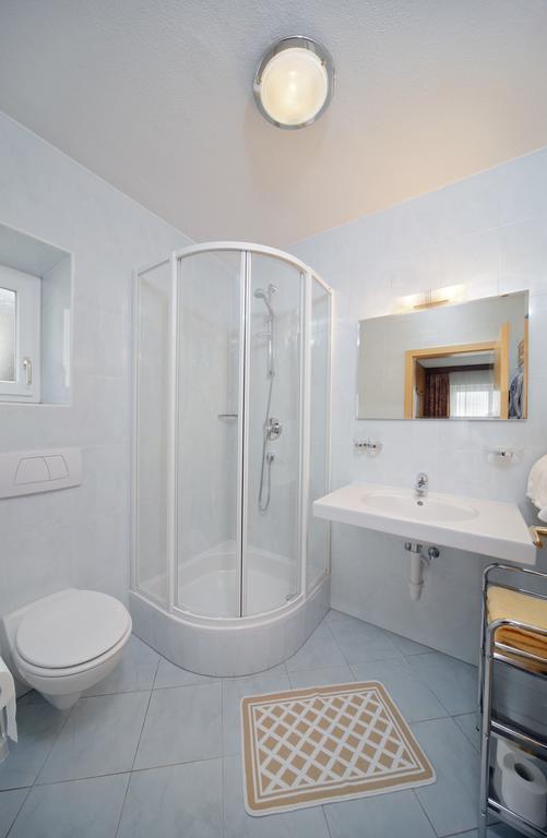 Garni Hotel Dorothea Tirolo Værelse billede